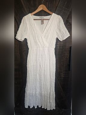 Pologram Women’s White V Neck Textured Midi Dress Small NWT